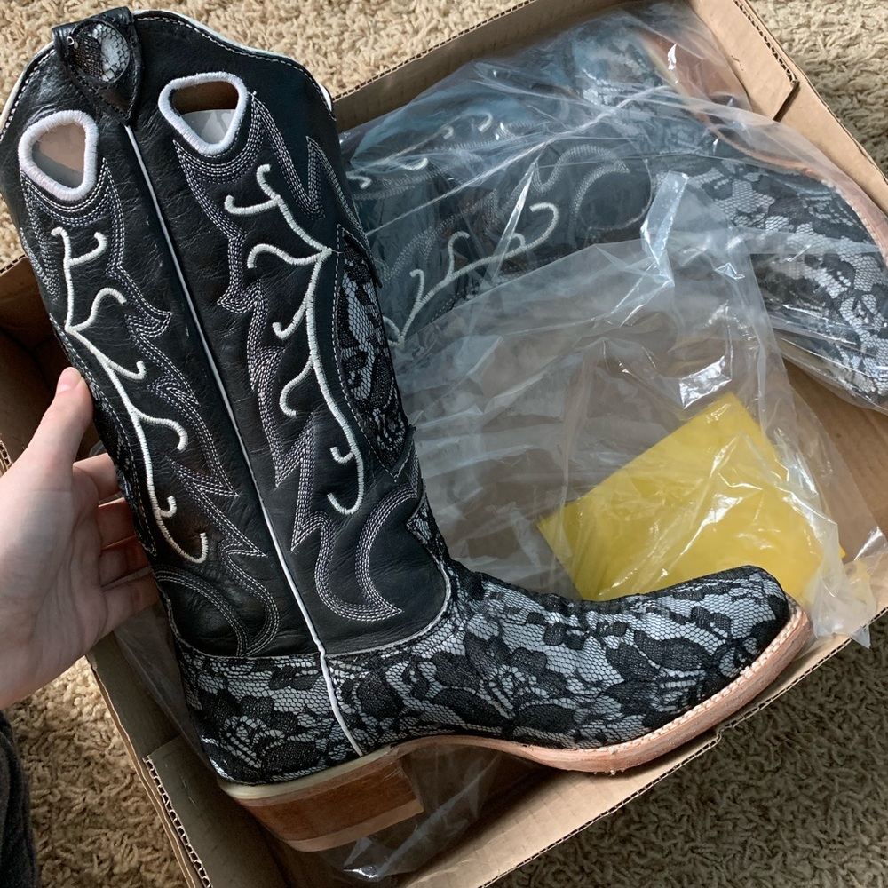 Lace Western Boots